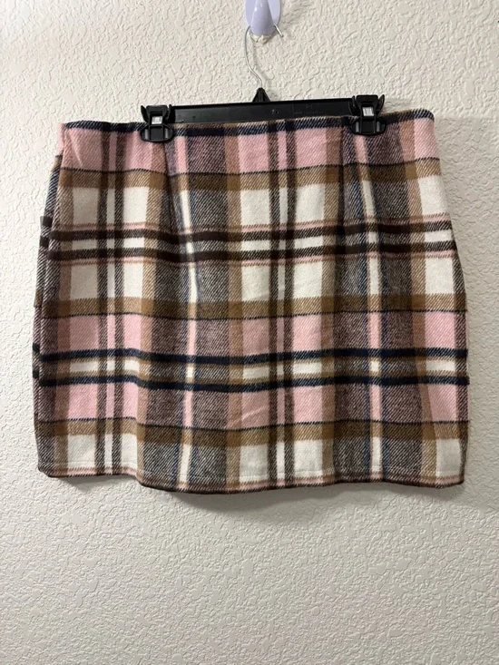 NWT Plaid Wool Blend Mini Skirt | Cozy Chic Fall Staple | Size XL - Picture 2 of 10